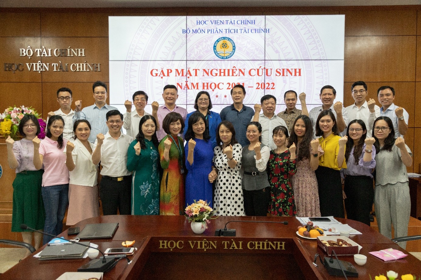 Bộ môn Phân tích Tài chính gặp mặt NCS sinh hoạt chuyên môn tại Bộ môn năm học 2021-2022